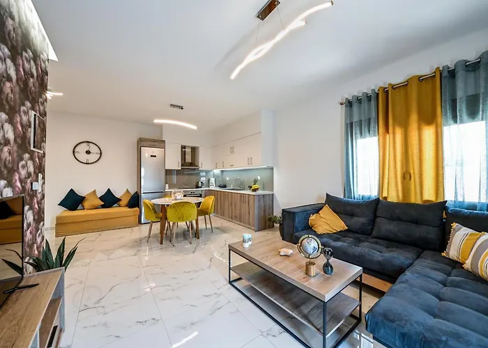 Seaside Apartments In Agkisaras 2